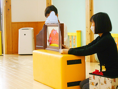 25年5月の読み聞かせの会の様子