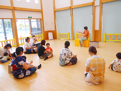 9月の読み聞かせの会の様子